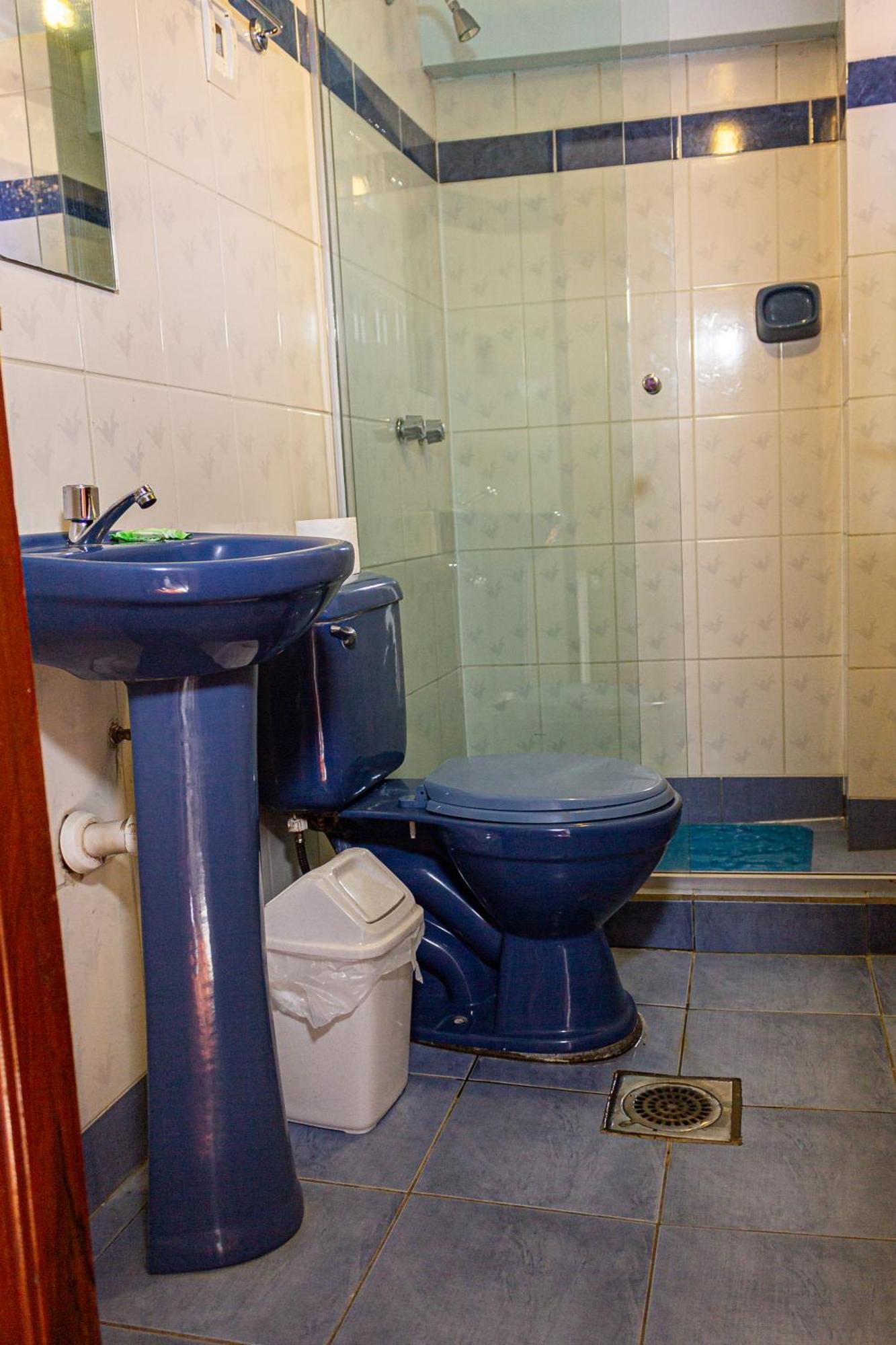 Hostal Sonia كوباكابانا المظهر الخارجي الصورة
